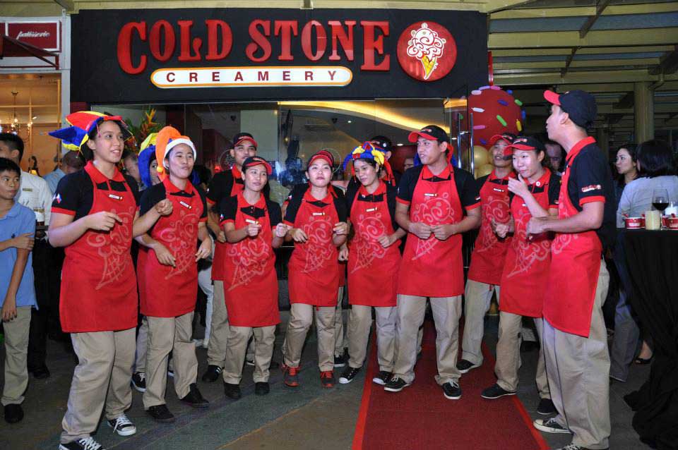 Cold Stone Creamery employees singing and dancing in the Philippines.